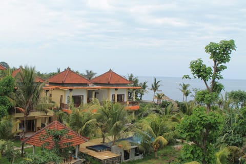 Villa Mangga Beach Bed and Breakfast in Abang