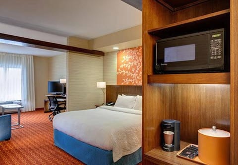 Fairfield Inn & Suites by Marriott Detroit Canton Hotel in Canton