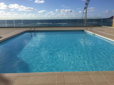 Piso con piscina y garaje en la Playa de Las Canteras Apartment in Las Palmas de Gran Canaria