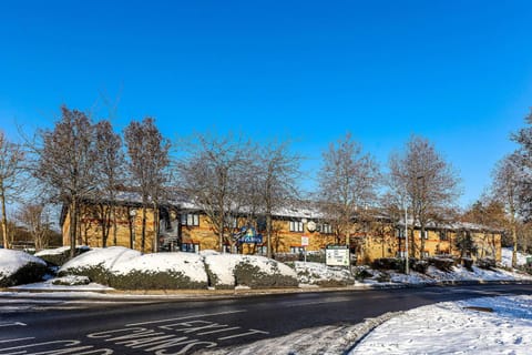 Property building, Day, Natural landscape, Winter