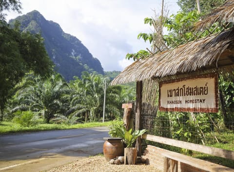 Khao Sok Homestay Resort Bed and Breakfast in Khlong Sok