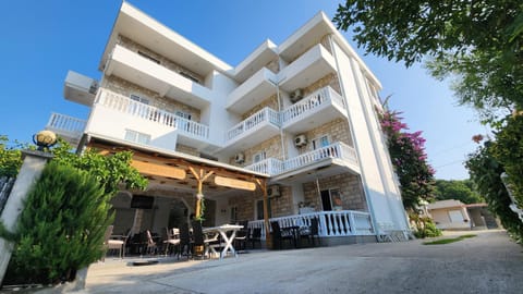 Apartments Cota Guesthouse Bed and Breakfast in Ulcinj