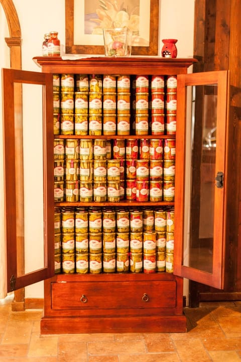 Spring, Winter, Summer, On-site shops, Autumn, Shopping Area, Drinks