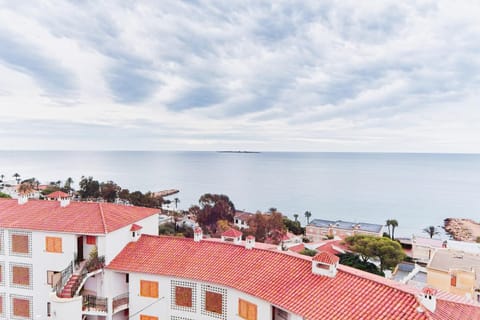 Balcony/Terrace, Beach, Landmark view, Sea view, Family