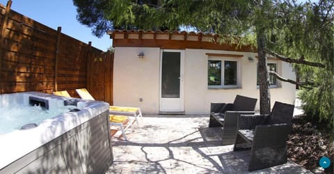 Patio, Hot Tub