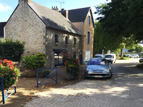 Neighbourhood, City view, Street view