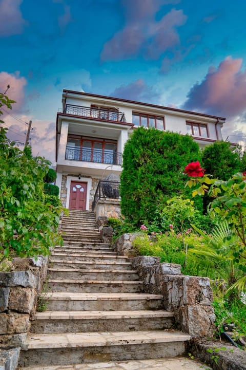 Casa Farmak Condo in Ohrid