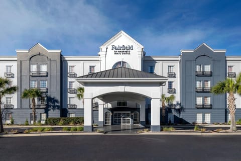 Fairfield Inn & Suites by Marriott Charleston North/Ashley Phosphate Hotel in Goose Creek