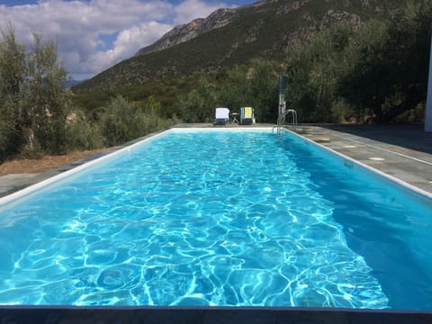 Garden view, Mountain view, Swimming pool, Swimming pool