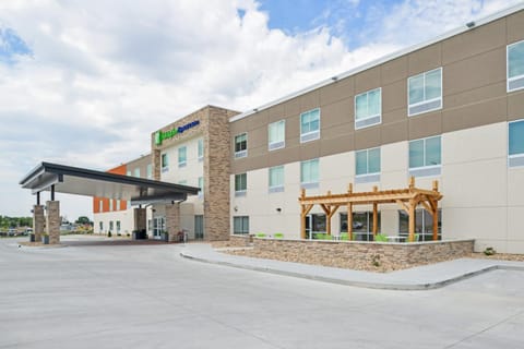 Holiday Inn Express & Suites - Chadron, an IHG Hotel Hotel in Nebraska