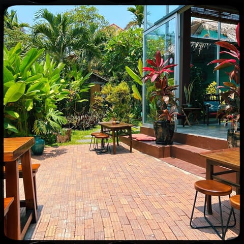 Patio, Garden view