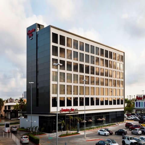 Hampton Inn By Hilton Cancun Cumbres Hotel in Cancun