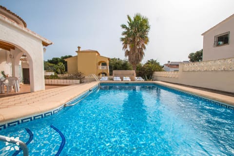 Villa Esmeralda by Abahana Villas Moradia in Calp