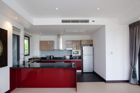 Coffee/tea facilities, Kitchen or kitchenette, Dining area