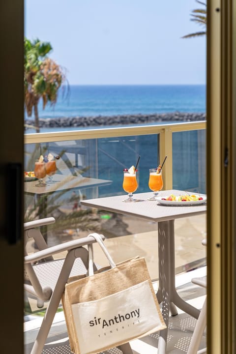 Balcony/Terrace, Sea view, Location