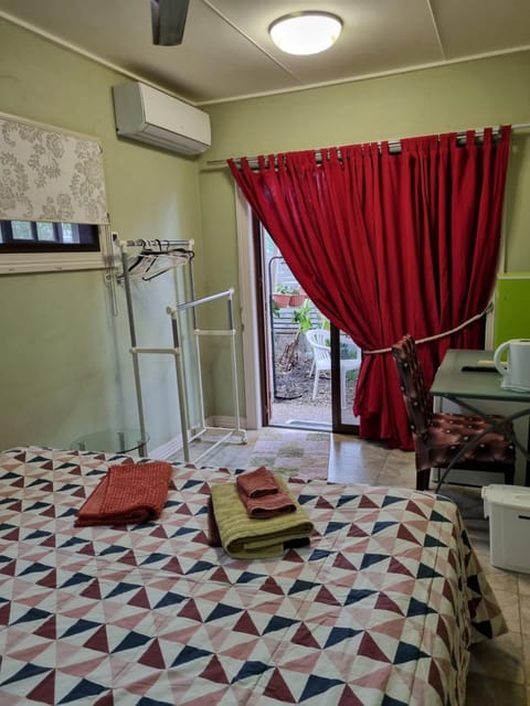 Homestay at Julie's Vacation rental in Cairns