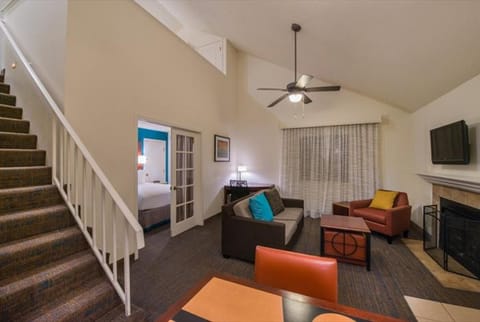 Residence Inn by Marriott Oxnard River Ridge Hotel in Oxnard