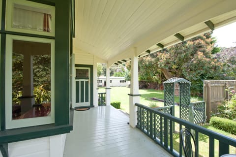 Balcony/Terrace, Area and facilities