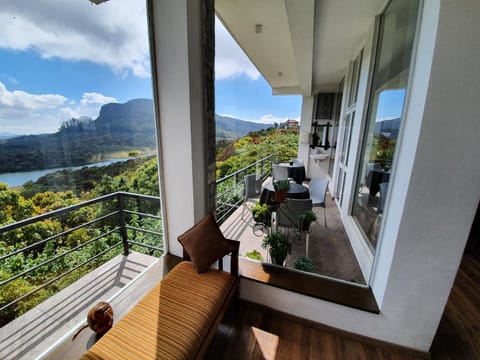 Balcony/Terrace, Mountain view