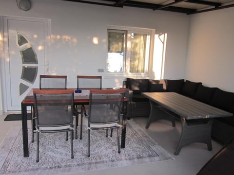 Balcony/Terrace, Seating area, Dining area