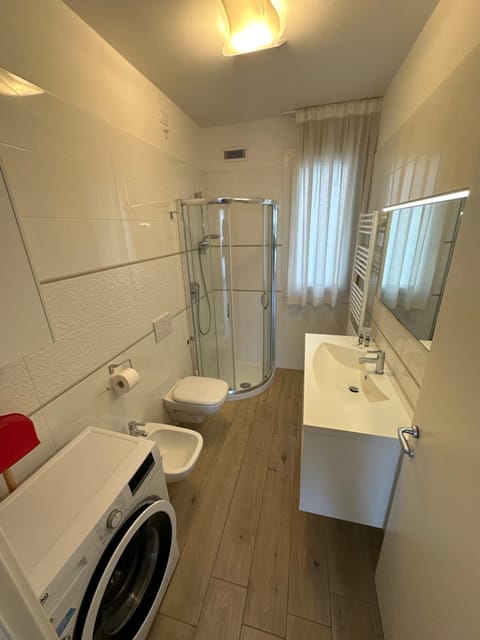 Shower, Toilet, Bathroom, bidet, washing machine