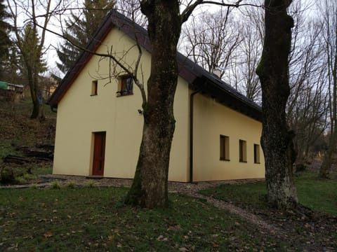 Facade/entrance, Day, Autumn, On site, Street view