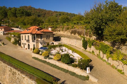 Facade/entrance, Bird's eye view, Decorative detail, Floor plan, Garden view, Landmark view