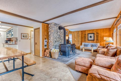 Mt Hood Chalet Vacation Rental Chalet in Clackamas County