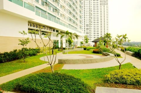 Property building, Garden view