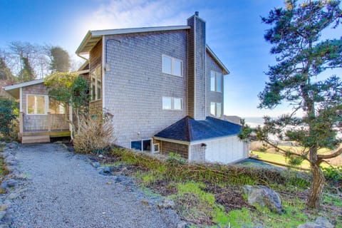 Annie's Windsong House in Lincoln City