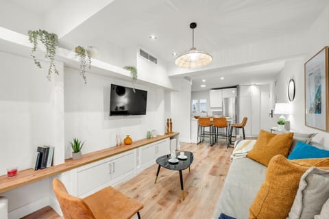 Communal lounge/ TV room, Lounge or bar