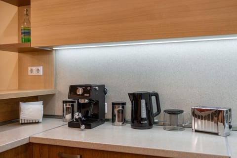 Coffee/tea facilities, Kitchen or kitchenette