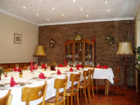 Banquet/Function facilities, Decorative detail, Breakfast