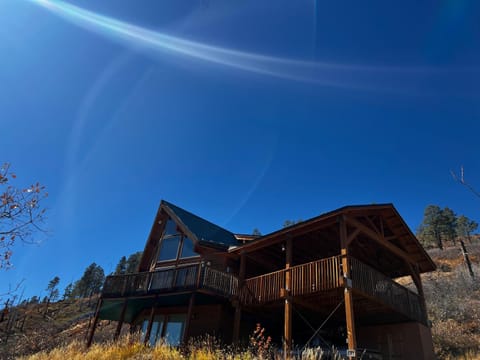 Bear Paw Lodge & Vacation Homes Nature lodge in La Plata County