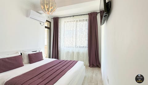 Bed, TV and multimedia, Balcony/Terrace, Bedroom, Family, soundproof, wardrobe, air conditioner