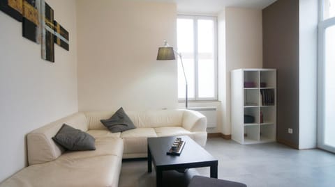 Living room, Lounge or bar