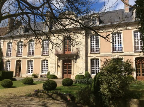 Facade/entrance, Garden