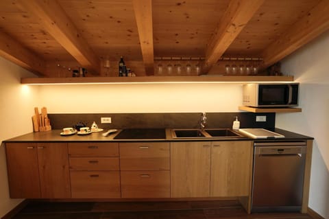 Kitchen or kitchenette, pet friendly