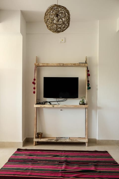 TV and multimedia, Living room, Decorative detail