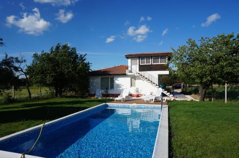 Вила Бела - Villa Bella - Near Kranevo and Albena Villa in Varna Province