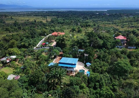 Luxury Villa with Pool in Tropical Garden Chalet in Puerto Princesa