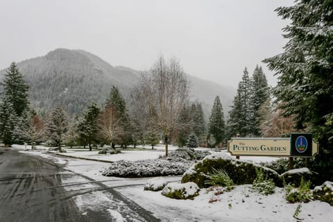 Misty Ridges Apartment in Welches