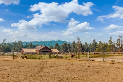 Golden Eagle Lane 17 | Discover Sunriver House in Sunriver