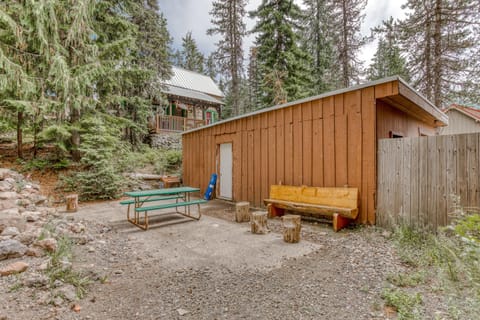 Little Trail Lodge - Unit A House in Clackamas County