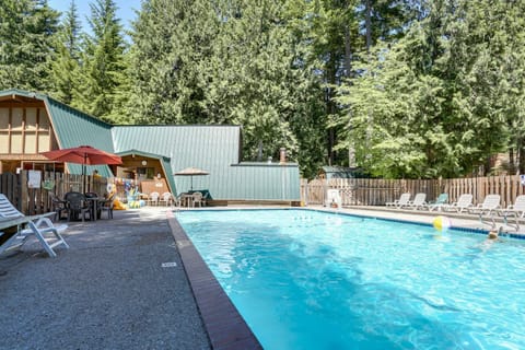 Shadowbrook Chalet Chalet in Mount Hood Village