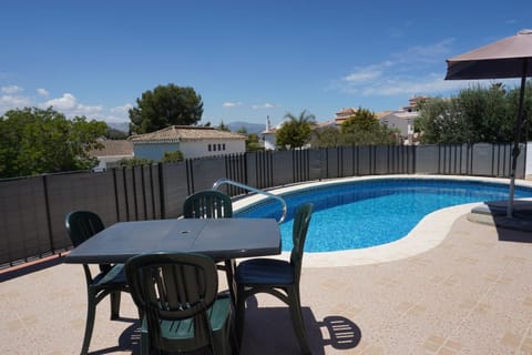 Facade/entrance, Bird's eye view, Swimming pool