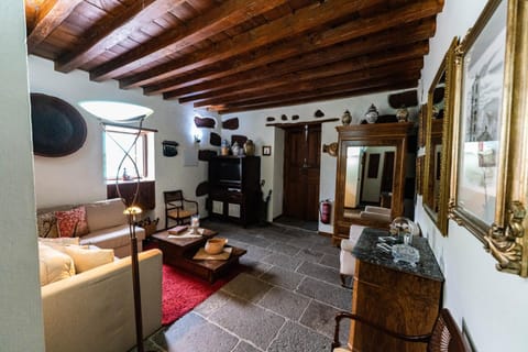 Ancient Historical House Casa in Comarca Sur