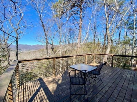 View (from property/room), Balcony/Terrace, Mountain view