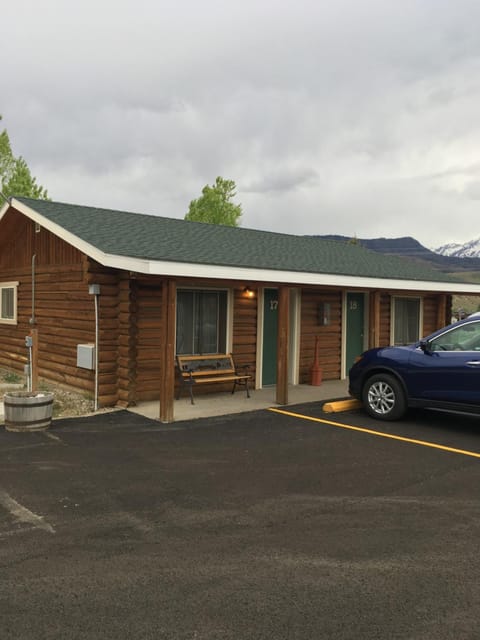 Green Creek Inn and RV Park Motel in Wyoming