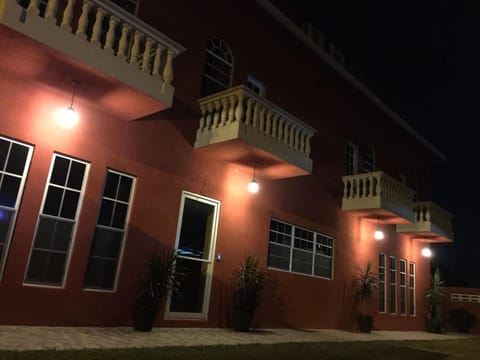 Montecristo Inn Posada in Trinidad and Tobago